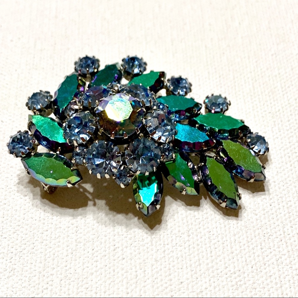 Beautiful Tiered Layered Brooch